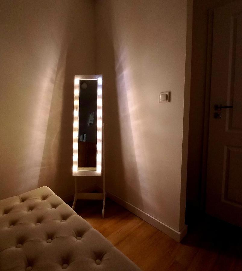 Nice Apartament With Small Tub Warsaw Luaran gambar